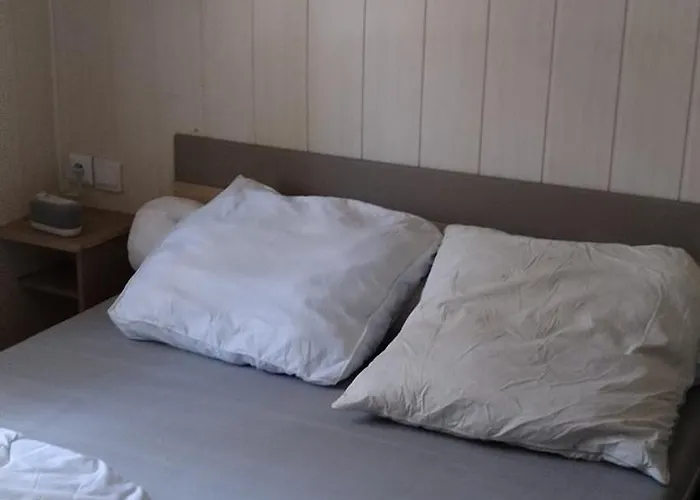 Mobil-Home 4 Pers Avec Terrasse - Lac & Ocean A Hourtin مكان تخييم *